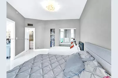 100 Bayview Dr #PH01, Sunny Isles Beach, FL 33160 - Photo 18