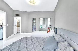 100 Bayview Dr, Sunny Isles Beach, FL 33160 - Photo 18