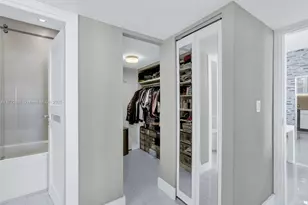 100 Bayview Dr, Sunny Isles Beach, FL 33160 - Photo 16