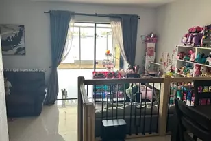 8920 Palm Tree Ln, Pembroke Pines, FL 33024 - Photo 12