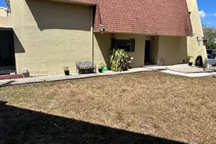 8920 Palm Tree Ln, Pembroke Pines, FL 33024 - Photo 74