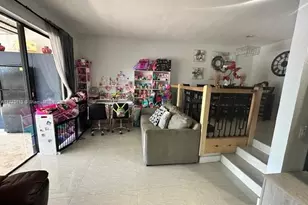 8920 Palm Tree Ln, Pembroke Pines, FL 33024 - Photo 14