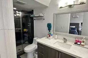 8920 Palm Tree Ln, Pembroke Pines, FL 33024 - Photo 68