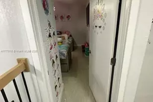 8920 Palm Tree Ln, Pembroke Pines, FL 33024 - Photo 44