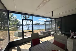 8920 Palm Tree Ln, Pembroke Pines, FL 33024 - Photo 18