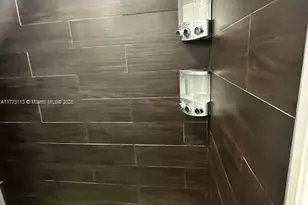 8920 Palm Tree Ln, Pembroke Pines, FL 33024 - Photo 54