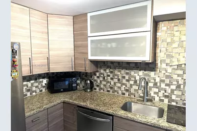 427 Golden Isles Dr #5G, Hallandale Beach, FL 33009 - Photo 14