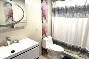 427 Golden Isles Dr, Hallandale Beach, FL 33009 - Photo 30