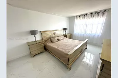 427 Golden Isles Dr #5G, Hallandale Beach, FL 33009 - Photo 26