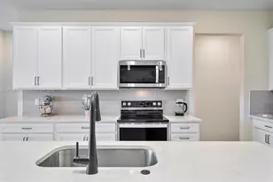 2157 S Appleton Cir S, Oakland Park, FL 33309 - Photo 10