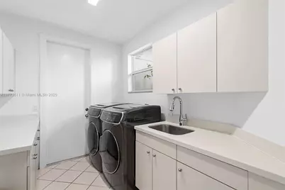 455 Centre Is, Golden Beach, FL 33160 - Photo 30