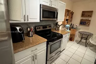 4330 Hillcrest Dr, Hollywood, FL 33021 - Photo 4