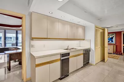 10175 Collins Ave #404, Bal Harbour, FL 33154 - Photo 26