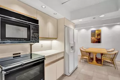 10175 Collins Ave #404, Bal Harbour, FL 33154 - Photo 24