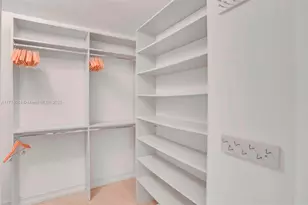 2000 Island Blvd, Aventura, FL 33160 - Photo 18