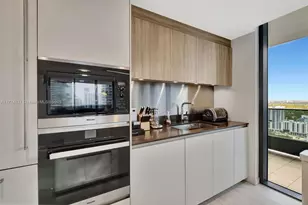 1000 Brickell Plaza, Miami, FL 33131 - Photo 10