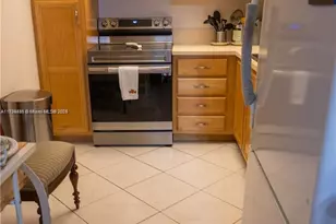 1300 St Charles Pl, Pembroke Pines, FL 33026 - Photo 6