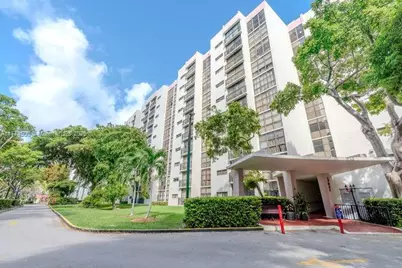 17021 N Bay Rd #414, Sunny Isles Beach, FL 33160 - Photo 1