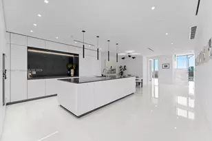 300 Biscayne Blvd Way, Miami, FL 33131 - Photo 2