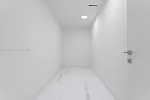 300 Biscayne Blvd Way, Miami, FL 33131 - Photo 48