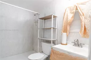 15610 NE 6th Ave, Miami, FL 33162 - Photo 14