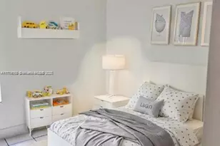 9678 Fontainebleau Blvd, Miami, FL 33172 - Photo 6