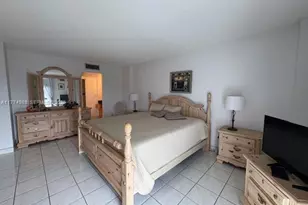 3625 N Country Club Dr, Aventura, FL 33180 - Photo 18