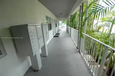 1604 Drexel Ave #207, Miami Beach, FL 33139 - Photo 8