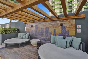 1750 N Bayshore Dr, Miami, FL 33132 - Photo 20