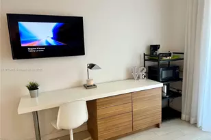 2602 E Hallandale Beach Blvd, Hallandale Beach, FL 33009 - Photo 16