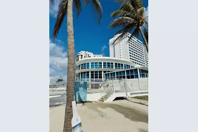 5445 Collins Ave #1520, Miami Beach, FL 33140 - Photo 2