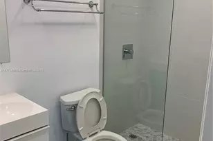 5445 Collins Ave, Miami Beach, FL 33140 - Photo 14