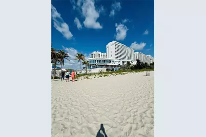 5445 Collins Ave #1520, Miami Beach, FL 33140 - Photo 32