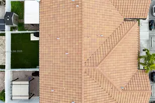 8881 W 35th Ln, Hialeah, FL 33018 - Photo 28