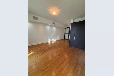 2001 Meridian Ave #309, Miami Beach, FL 33139 - Photo 10