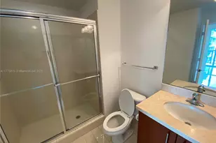 79 SW 12th St, Miami, FL 33130 - Photo 8