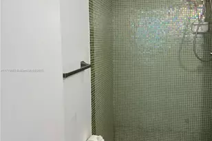 484 NW 165th St Rd, Miami, FL 33169 - Photo 6