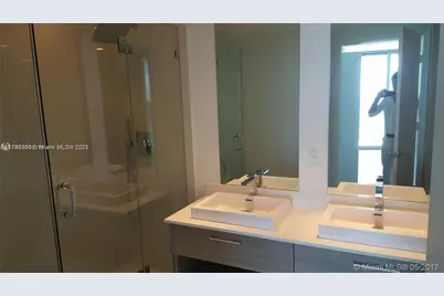 1300 S Miami Ave #4002, Miami, FL 33130 - Photo 10