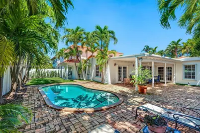 250 Greenwood Drive, Key Biscayne, FL 33149 - Photo 2