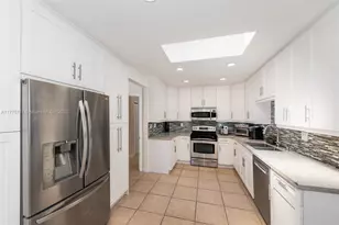 250 Greenwood Dr, Key Biscayne, FL 33149 - Photo 8