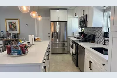 9380 SW 179th Ter, Palmetto Bay, FL 33157 - Photo 4