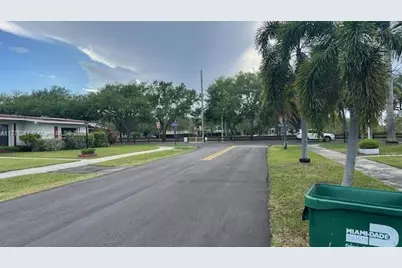 9380 SW 179th Ter, Palmetto Bay, FL 33157 - Photo 2