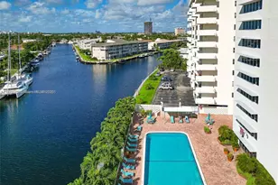 401 Golden Isles Dr, Hallandale Beach, FL 33009 - Photo 30