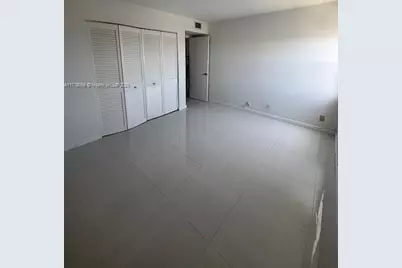 401 Golden Isles Dr #712, Hallandale Beach, FL 33009 - Photo 4