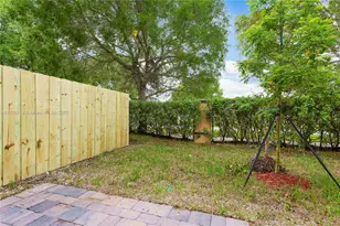 2445 SE 10th St, Homestead, FL 33035 - Photo 22