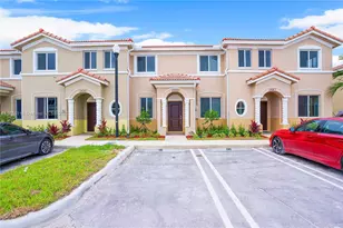2445 SE 10th St, Homestead, FL 33035 - Photo 2