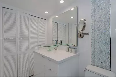 2301 Collins Ave #1424, Miami Beach, FL 33139 - Photo 22