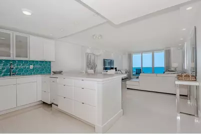 2301 Collins Ave #1424, Miami Beach, FL 33139 - Photo 6