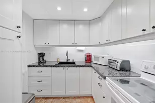 16900 NE 14th Ave, Miami, FL 33162 - Photo 10