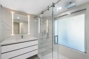 4775 Collins Ave, Miami Beach, FL 33140 - Photo 16